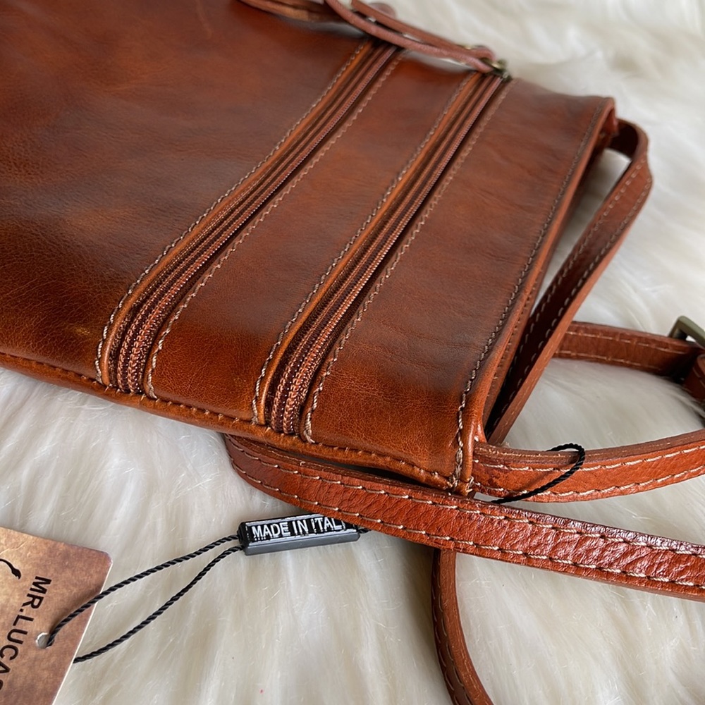 Vera Pelle Genuine Leather Crossbody New Without Tag 🏷️ - Picture 8 of 15
